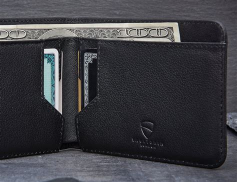 Vaultskin MANHATTAN Bifold RFID Blocking Leather Wallet